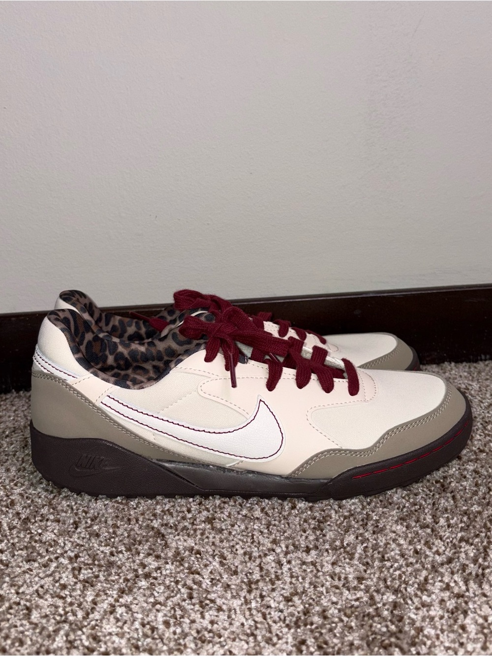 Nike Terra Manta Women's Shoes Pearl White Baroque Brown Size 9